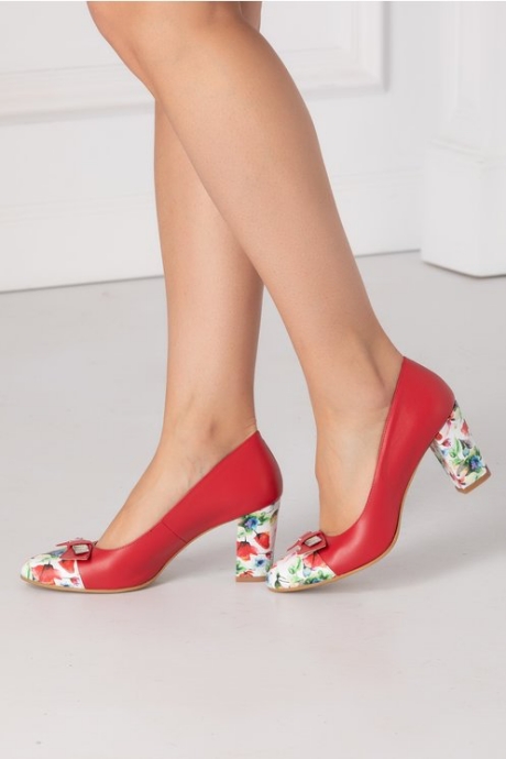 Pantofi dama rosii cu detalii florale