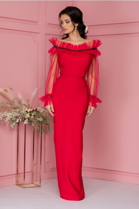 Rochie Roxana rosie lunga accesorizata cu tull si banda din strasuri si paiete